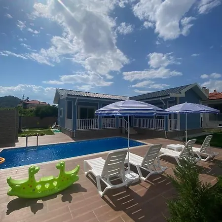 Hotel Myra