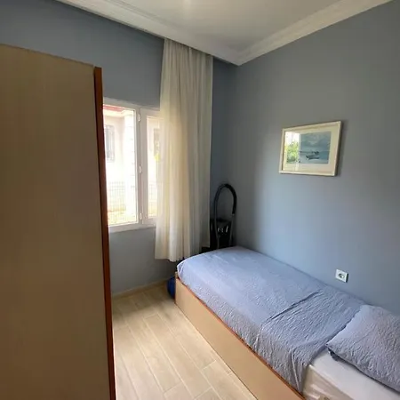 Myra 4*